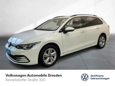 Gebraucht VW Golf VIII Life 150 PS (110 kW) 2023 Pure white Kombi