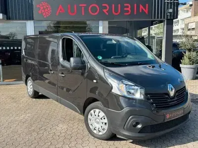 Gebraucht Renault Trafic Komfort 120 PS (88 kW) 2017 Grau Van / Kleinbus