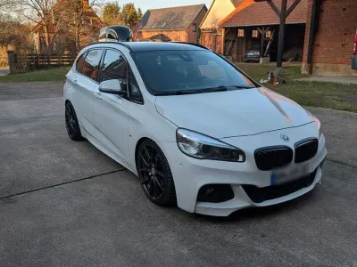 Gebraucht BMW 220 Active Tourer Comfort Edition 190 PS (139 kW) 2016 Weiß Van / Kleinbus