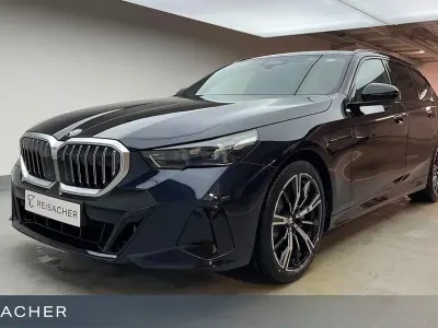 Gebraucht BMW 540 M Sport 303 PS (222 kW) 2026 Schwarz Limousine