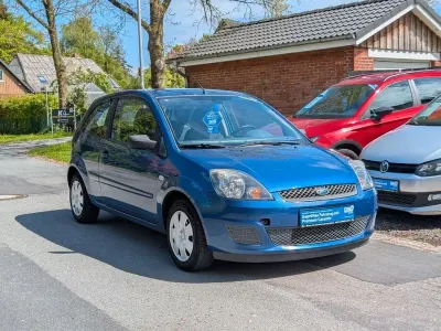 Używany Ford Fiesta Fun X 60 KM (44 kW) 2008 Niebieski Hatchback