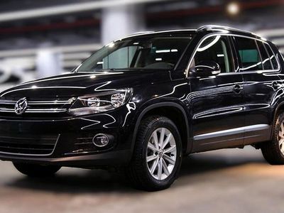 Gebraucht VW Tiguan Sportline 140 PS (102 kW) 2012 Deep black perleffekt SUV