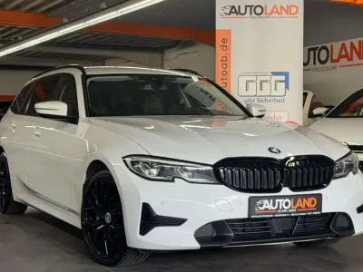 Gebraucht BMW 330 Sport Line 286 PS (210 kW) 2021 Weiß Kombi