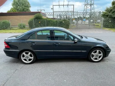 Gebraucht Mercedes C320 218 PS (160 kW) 2003 Schwarz Limousine