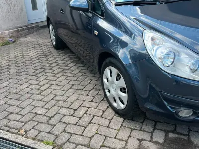Gebraucht Opel Corsa 80 PS (58 kW) 2009 Andere farben Kleinwagen
