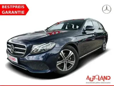 Gebraucht Mercedes E220 Avantgarde 194 PS (142 kW) 2019 Cavansitblau metalliclack Kombi