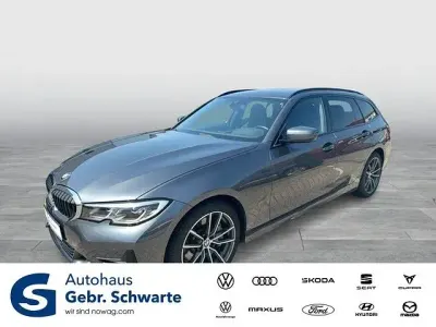 Gebraucht BMW 330 Sport Line 265 PS (194 kW) 2019 Grau Kombi
