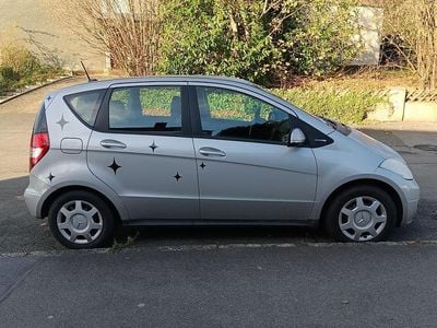 Gebraucht Mercedes A180 116 PS (85 kW) 2011 Silber Van / Kleinbus