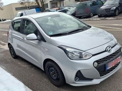 Silber Gebraucht 2018 Hyundai i10 YES! Kleinwagen | 6.950 € (Guter Preis)