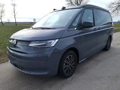Neu VW California Beach 245 PS (180 kW) 2026 Grau Van