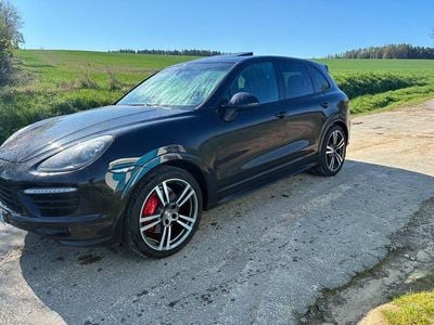 Second-hand Porsche Cayenne GTS 420 CP (308 kW) 2012 Negru SUV
