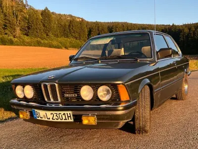 Gebraucht BMW 320 122 PS (89 kW) 1981 Grün Limousine