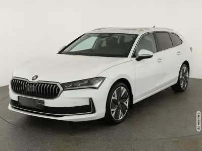 Gebraucht Skoda Superb Selection 193 PS (141 kW) 2024 Weiß metallic Kombi