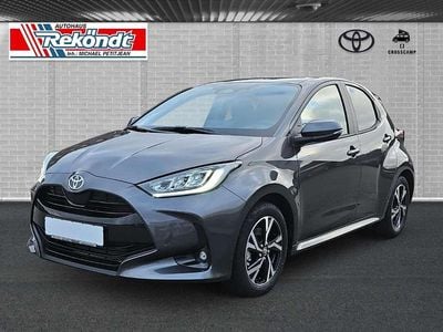 Gebraucht Toyota Yaris Hybrid Team 116 PS (85 kW) 2024 Grey metallic Limousine