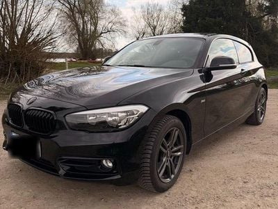Gebraucht BMW 118 Sport Line 136 PS (100 kW) 2017 Schwarz Kleinwagen