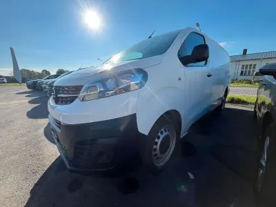 Gebraucht Opel Vivaro-e Combi 131 PS (96 kW) 2022 Weiß Van / Kleinbus
