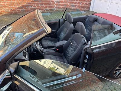 Gebraucht VW Golf Cabriolet LOUNGE 125 PS (91 kW) 2015 Schwarz Cabrio