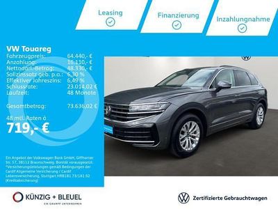 Grau (siliziumgrau metallic) Gebraucht 2024 VW Touareg Elegance SUV | 64.441 €