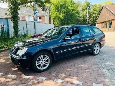 Gebraucht Mercedes C200 Avantgarde 163 PS (119 kW) 2004 Blau Limousine