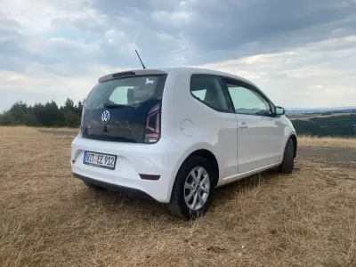 Gebraucht VW up! 68 PS (50 kW) 2018 Weiß Kleinwagen