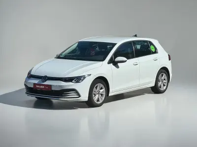 Używany VW Golf VIII 110 KM (80 kW) 2023 Biały Sedan/Limuzyna