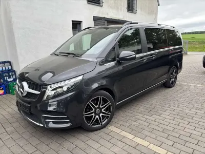 Używany Mercedes V300 Avantgarde Edition 237 KM (174 kW) 2023 Szary Minivan