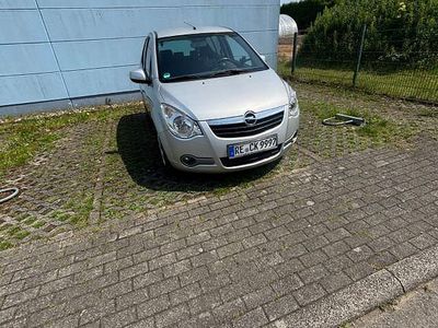 Usata Opel Agila Edition 86 CV (63 kW) 2008 Argento Utilitaria