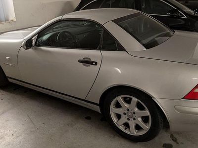 Gebraucht Mercedes SLK230 193 PS (141 kW) 1999 Silber Cabrio