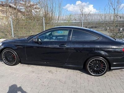 Second-hand Mercedes C250 204 CP (150 kW) 2014 Negru Coupe
