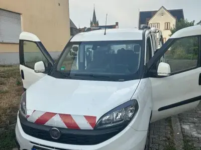 Gebraucht Fiat Doblò Lounge 120 PS (88 kW) 2019 Weiß Van / Kleinbus