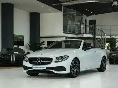 Gebraucht Mercedes E220 Avantgarde 194 PS (142 kW) 2019 Weiß Cabrio