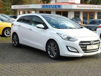 Gebraucht Hyundai i30 Premium 136 PS (100 kW) 2016 Weiß Limousine