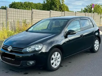 Gebraucht VW Golf VI 90 PS (66 kW) 2010 Schwarz Kleinwagen