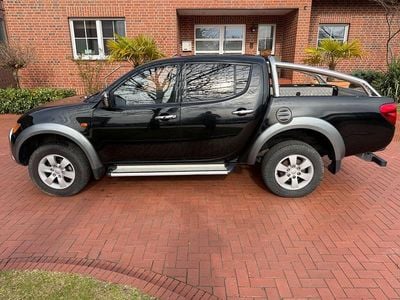Gebraucht Mitsubishi L200 Intense 167 PS (122 kW) 2008 Schwarz Pickup