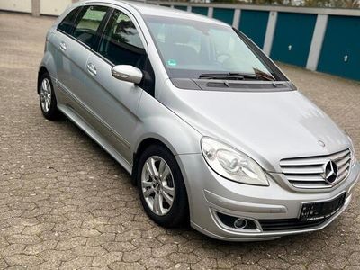 Mercedes B180