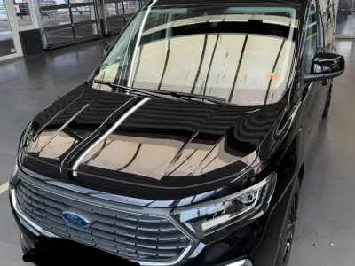 Gebraucht Ford Grand Tourneo Connect 114 PS (83 kW) 2023 Schwarz Van / Kleinbus