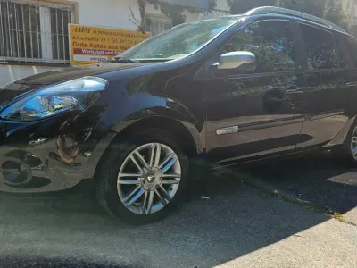 Gebraucht Renault Clio GrandTour Night&Day 101 PS (74 kW) 2011 Schwarz Kombi