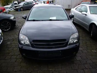 Używany Opel Vectra GTS OPC 211 KM (155 kW) 2003 Czarny Sedan/Limuzyna