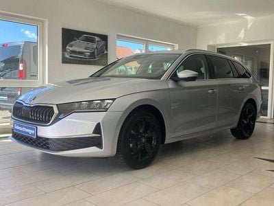 Gebraucht Skoda Octavia Selection 150 PS (110 kW) 2024 Brilliantsilber Kombi