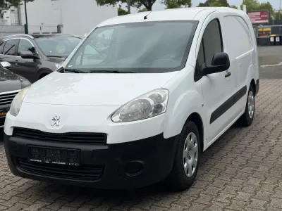 Gebraucht Peugeot Partner Avantage 90 PS (66 kW) 2014 Weiß Van / Kleinbus