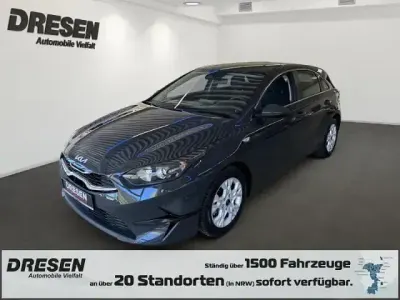 Używany Kia Ceed Vision 140 KM (102 kW) 2025 Szary Hatchback