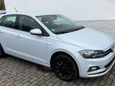 Gebraucht VW Polo Highline 95 PS (69 kW) 2018 White silver Kleinwagen