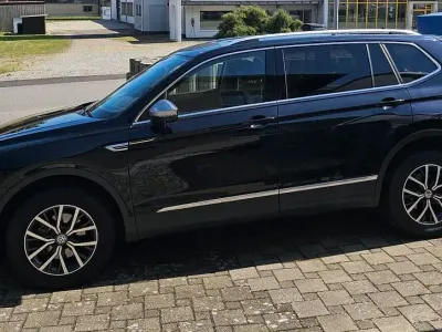 Gebraucht VW Tiguan Comfortline 150 PS (110 kW) 2020 Schwarz SUV