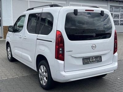 Usata Opel Combo Life Ultimate 131 CV (96 kW) 2023 Bianco Monovolume