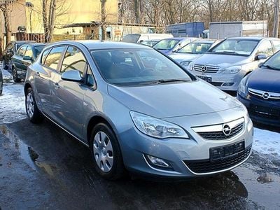Gebraucht Opel Astra Edition 140 PS (102 kW) 2010 Silber Limousine