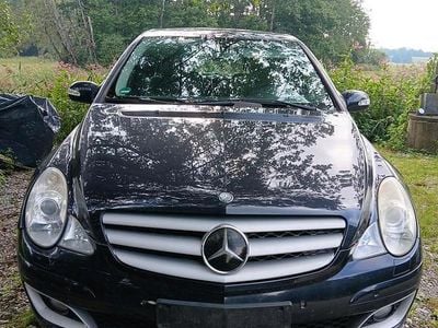 Mercedes R350