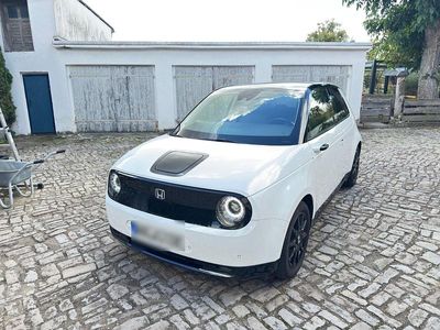 Honda e