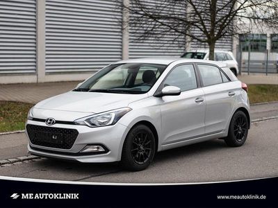 Gebraucht Hyundai i20 GO! 75 PS (55 kW) 2017 Silber Kleinwagen