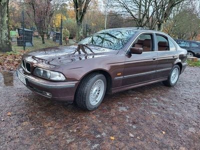 BMW 528