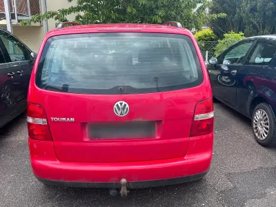 Gebraucht VW Touran 140 PS (102 kW) 2004 Rot Van / Kleinbus